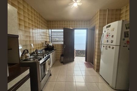 Casa à venda com 136m², 3 quartos e 2 vagas