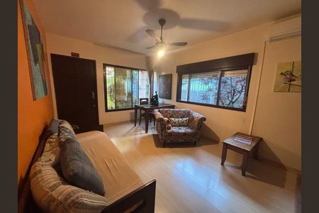 Casa à venda com 136m², 3 quartos e 2 vagas