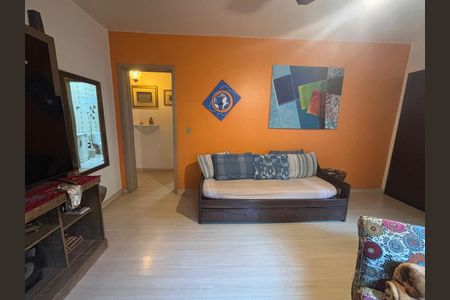 Casa à venda com 136m², 3 quartos e 2 vagas