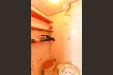 Apartamento à venda com 60m², 2 quartos e 1 vaga Apartamento à venda com 60m², 2 quartos e 1 vagaBanheiro de serviço