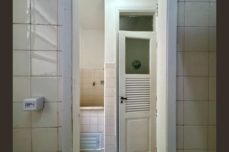 Apartamento à venda com 40m², 1 quarto e sem vaga Apartamento à venda com 40m², 1 quarto e sem vagaBanheiro de serviço