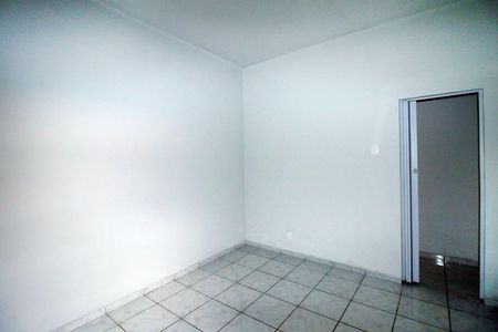 Quarto de casa para alugar com 1 quarto, 47m² em Parada de Lucas, Rio de Janeiro