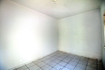 Sala de casa para alugar com 1 quarto, 47m² em Parada de Lucas, Rio de Janeiro