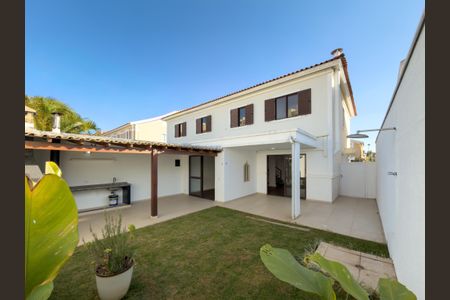 Foto 01 de casa de condomínio à venda com 3 quartos, 168m² em Tamboré, Santana de Parnaíba