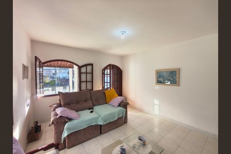Casa à venda com 300m², 4 quartos e 1 vaga