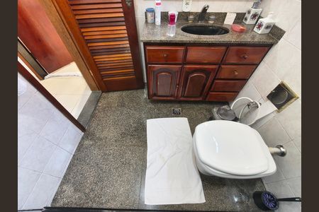 Casa à venda com 300m², 4 quartos e 1 vaga