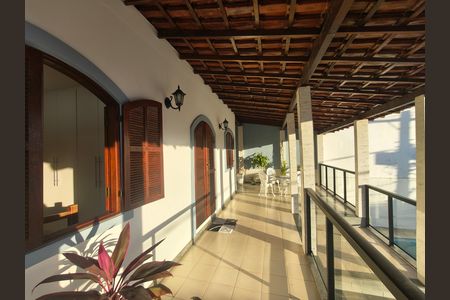 Casa à venda com 300m², 4 quartos e 1 vaga