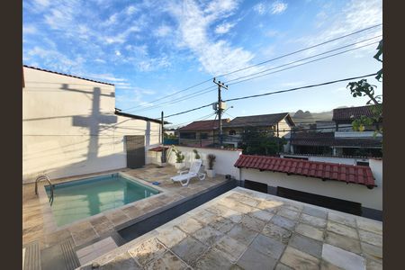 Casa à venda com 300m², 4 quartos e 1 vaga
