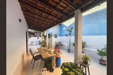 Casa à venda com 300m², 4 quartos e 1 vaga
