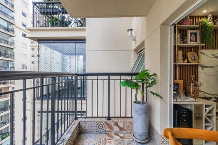 Sala de apartamento para alugar com 2 quartos, 68m² em Jardim Tupanci, Barueri