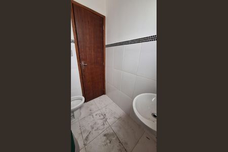 Casa para alugar com 80m², 2 quartos e 1 vaga Casa para alugar com 80m², 2 quartos e 1 vagaBanheiro