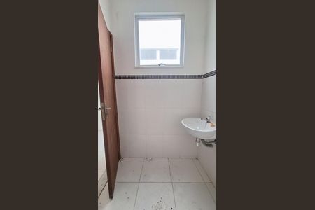 Casa para alugar com 80m², 2 quartos e 1 vaga Casa para alugar com 80m², 2 quartos e 1 vagaBanheiro 2