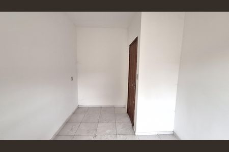 Casa para alugar com 80m², 2 quartos e 1 vaga Casa para alugar com 80m², 2 quartos e 1 vagaQuarto