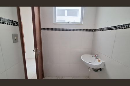 Casa para alugar com 80m², 2 quartos e 1 vaga Casa para alugar com 80m², 2 quartos e 1 vagaBanheiro 2