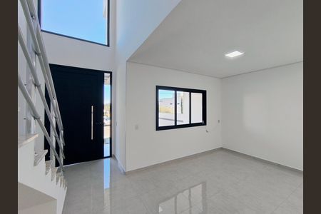 Sala de casa de condomínio à venda com 3 quartos, 152m² em Corrupira, Jundiaí