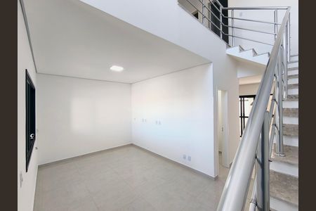 Sala de casa de condomínio à venda com 3 quartos, 152m² em Corrupira, Jundiaí