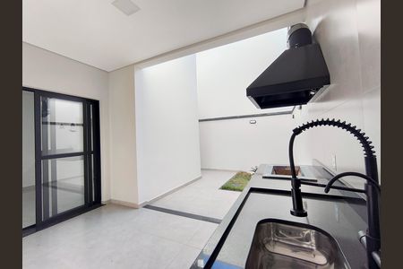 Casa de condomínio à venda com 152m², 3 quartos e 4 vagas Casa de condomínio à venda com 152m², 3 quartos e 4 vagasQuintal