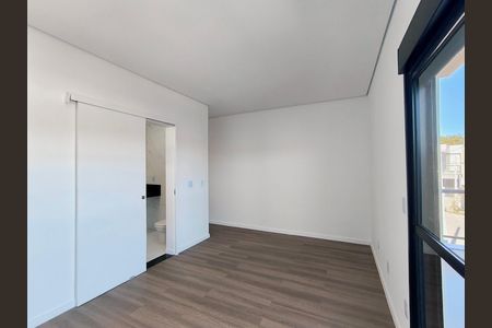 Casa de condomínio à venda com 152m², 3 quartos e 4 vagas Casa de condomínio à venda com 152m², 3 quartos e 4 vagasQuarto 1 - Suíte