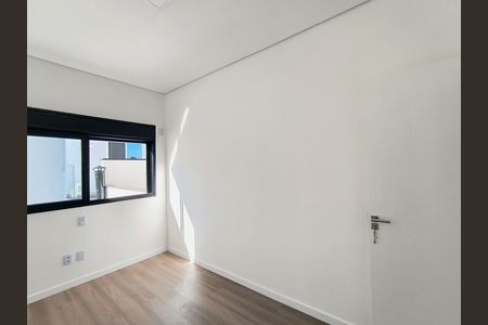 Casa de condomínio à venda com 152m², 3 quartos e 4 vagas Casa de condomínio à venda com 152m², 3 quartos e 4 vagasQuarto 3