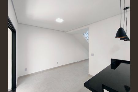 Casa de condomínio à venda com 152m², 3 quartos e 4 vagas Casa de condomínio à venda com 152m², 3 quartos e 4 vagasSala de Jantar e Cozinha