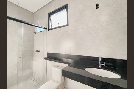 Casa de condomínio à venda com 152m², 3 quartos e 4 vagas Casa de condomínio à venda com 152m², 3 quartos e 4 vagasBanheiro 2