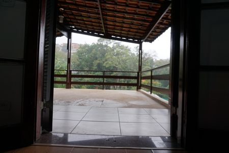 Casa para alugar com 220m², 4 quartos e 5 vagasVaranda