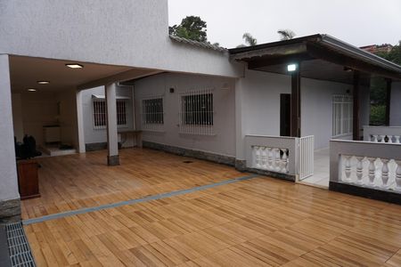 Casa para alugar com 220m², 4 quartos e 5 vagasGaragem