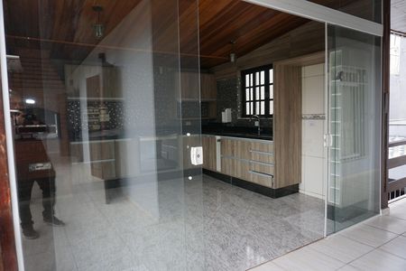 Casa para alugar com 220m², 4 quartos e 5 vagasChurrasqueira