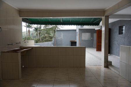 Casa para alugar com 220m², 4 quartos e 5 vagasLavanderia 1