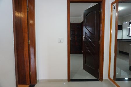 Casa para alugar com 220m², 4 quartos e 5 vagasCorredor