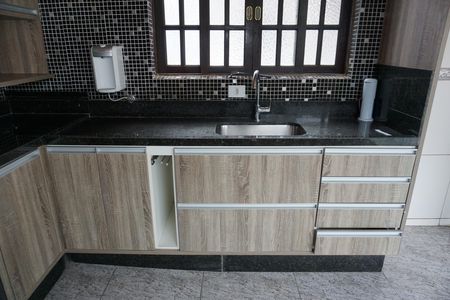Casa para alugar com 220m², 4 quartos e 5 vagasChurrasqueira