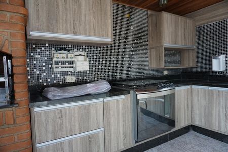 Casa para alugar com 220m², 4 quartos e 5 vagasChurrasqueira
