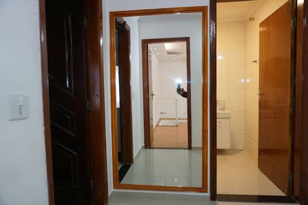 Casa para alugar com 220m², 4 quartos e 5 vagasCorredor