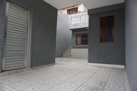 Casa para alugar com 220m², 4 quartos e 5 vagasQuintal