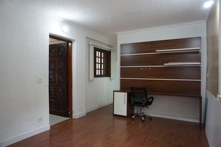 Casa para alugar com 220m², 4 quartos e 5 vagasSuíte 1