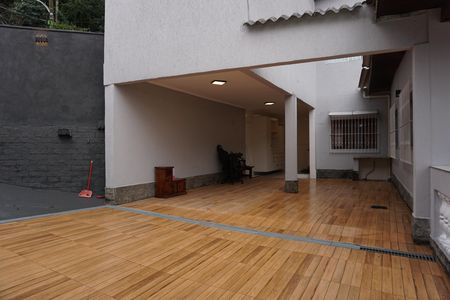 Casa para alugar com 220m², 4 quartos e 5 vagasGaragem