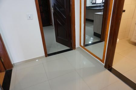 Casa para alugar com 220m², 4 quartos e 5 vagasCorredor