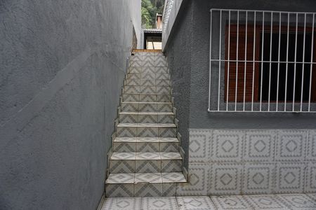 Casa para alugar com 220m², 4 quartos e 5 vagasEscada 2