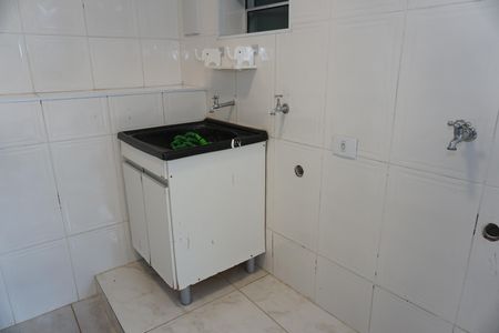 Casa para alugar com 220m², 4 quartos e 5 vagasLavanderia 2