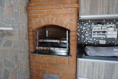 Casa para alugar com 220m², 4 quartos e 5 vagasChurrasqueira