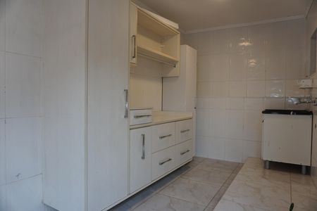 Casa para alugar com 220m², 4 quartos e 5 vagasLavanderia 2
