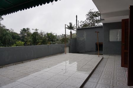 Casa para alugar com 220m², 4 quartos e 5 vagasQuintal
