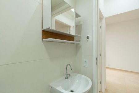 Apartamento para alugar com 45m², 2 quartos e 1 vaga Apartamento para alugar com 45m², 2 quartos e 1 vagaBanheiro