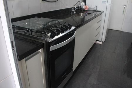 Apartamento à venda com 90m², 3 quartos e 2 vagasCozinha