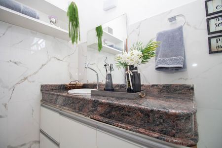 Casa à venda com 280m², 4 quartos e 5 vagas Casa à venda com 280m², 4 quartos e 5 vagasBanheiro da Suíte