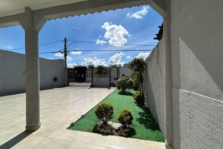 Casa à venda com 280m², 4 quartos e 5 vagas Casa à venda com 280m², 4 quartos e 5 vagasQuintal