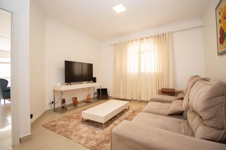Casa à venda com 280m², 4 quartos e 5 vagas Casa à venda com 280m², 4 quartos e 5 vagasSala 2