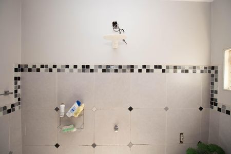 Casa à venda com 280m², 4 quartos e 5 vagas Casa à venda com 280m², 4 quartos e 5 vagasBanheiro da Suíte Master