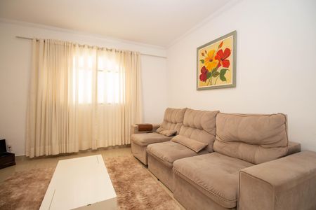 Casa à venda com 280m², 4 quartos e 5 vagas Casa à venda com 280m², 4 quartos e 5 vagasSala 2