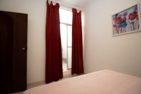 Casa à venda com 280m², 4 quartos e 5 vagas Casa à venda com 280m², 4 quartos e 5 vagasQuarto 2